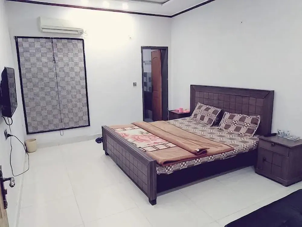 Diamond Hotel