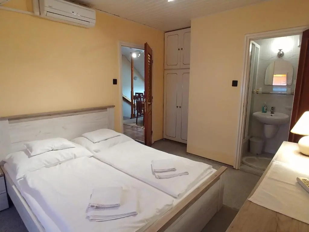 EMMA Apartman Harkány
