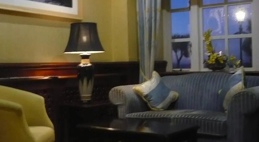 Harbour View Hotel