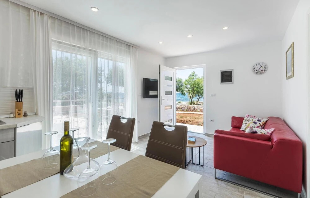 Awesome Home in Peroj With Wifi and 2 Bedrooms