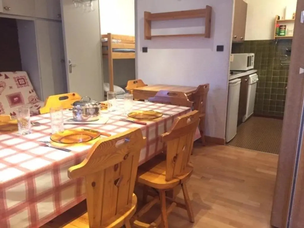Studio cabine 8 pers, Sud, pied de piste, centre station, proche commerces et ESF - FR-1-330-40