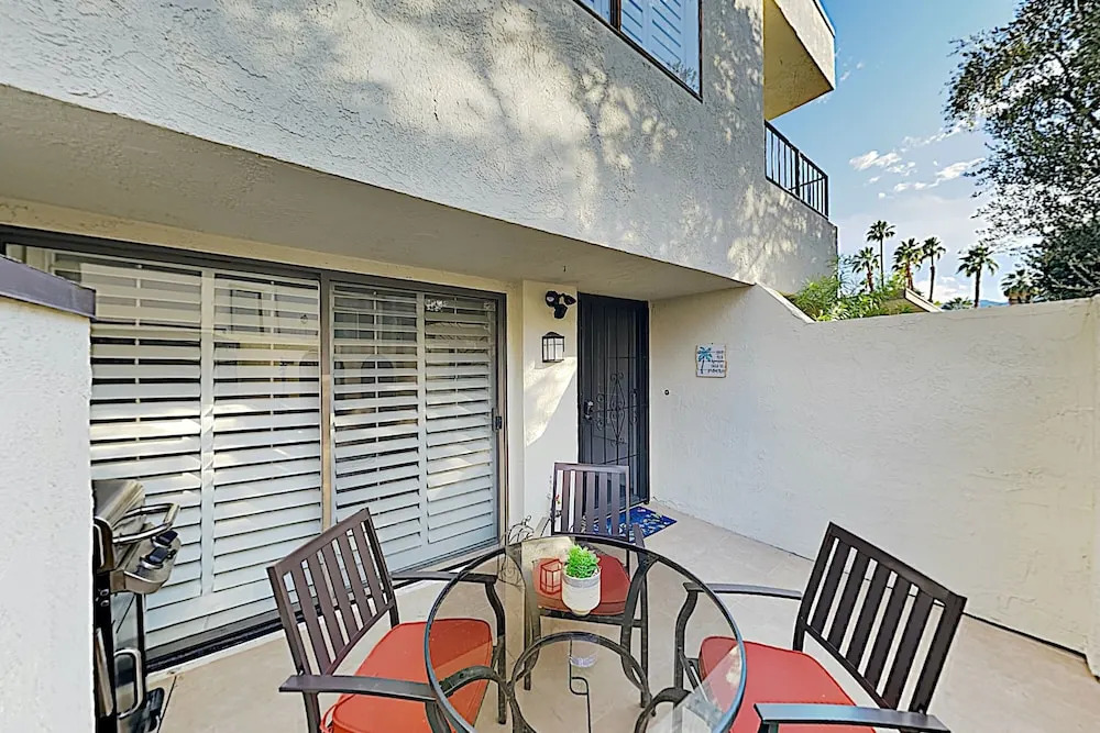 Chic Condo W/ Pool, Balcony – 1 Block To El Paseo! Condo