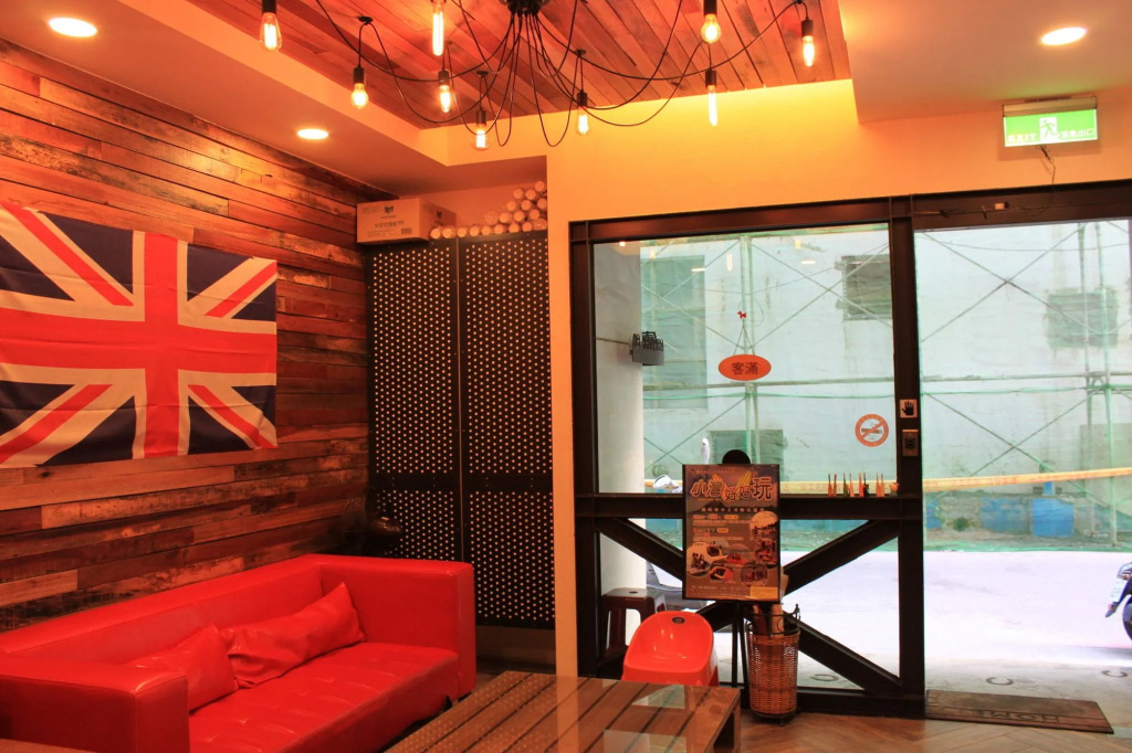 Warehouse Inn