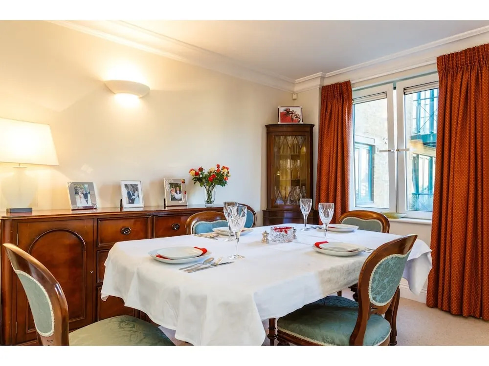 Central Flat With Garden View Ideal for Couples