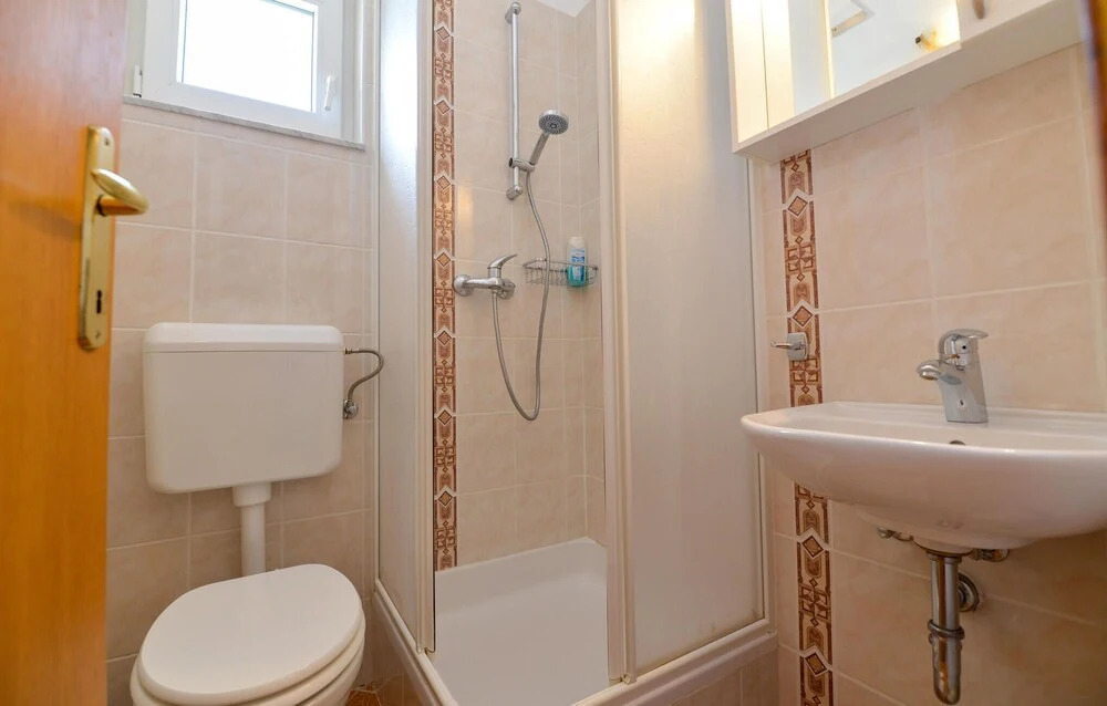 Nice Apartment in Starigrad Paklenica With Wifi and 1 Bedrooms