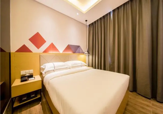 Borrman Hotel Guangzhou South Railway Station Qifu Xincun