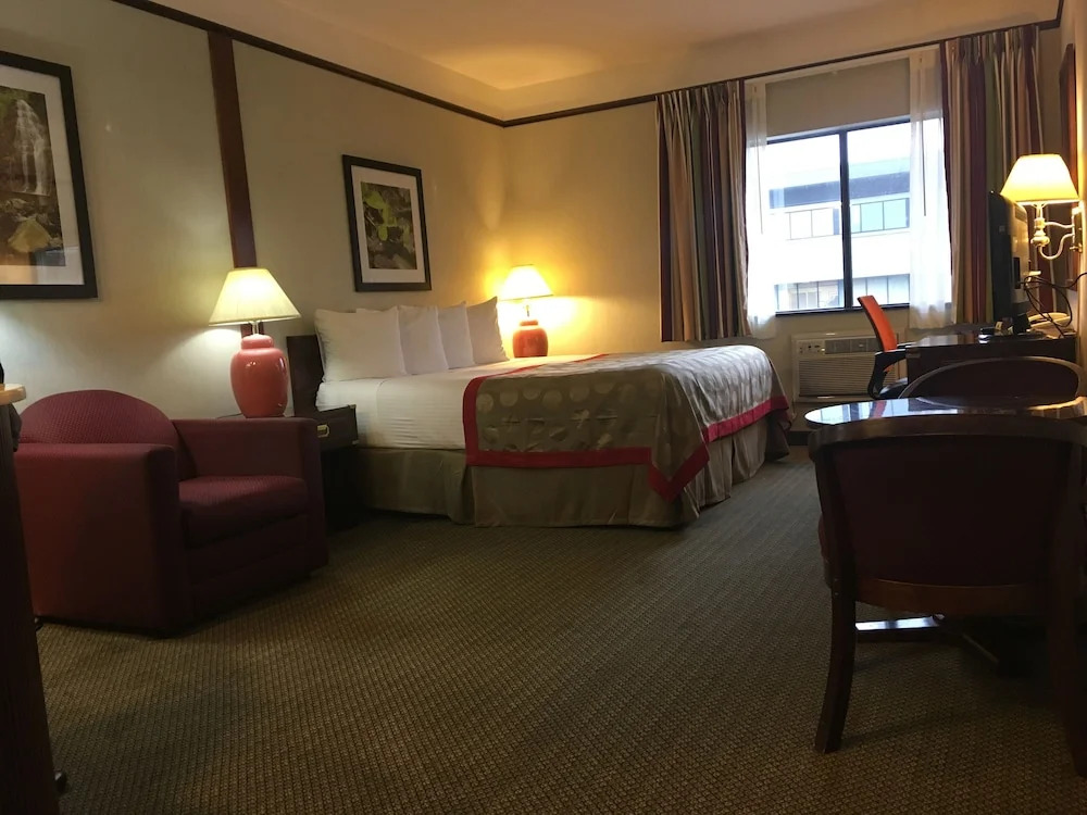 Ramada Portland Airport