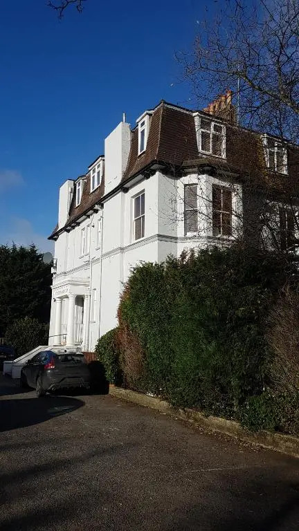 Lovely 2 Bedroom Flat Wifi Close to the beach