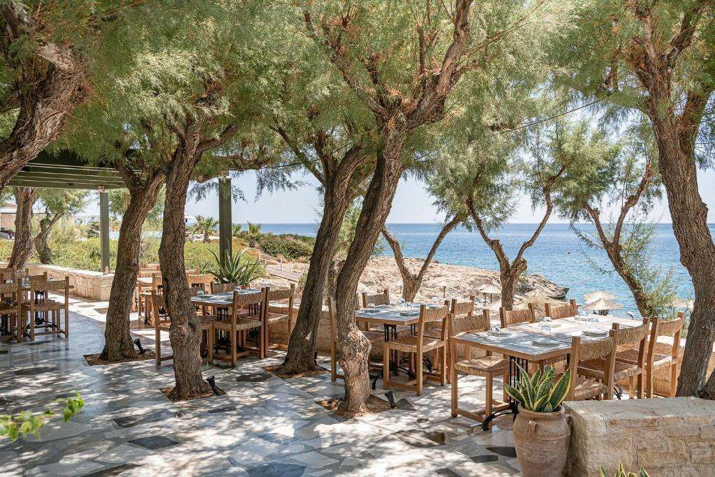 Kakkos Bay Hotel and Bungalows