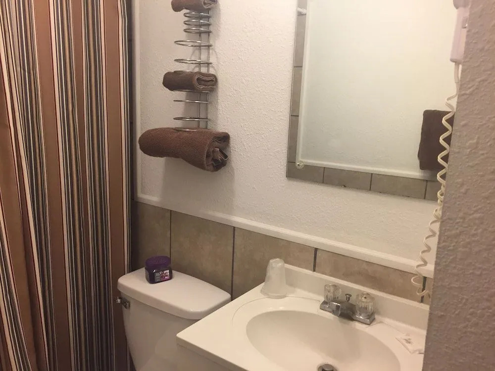Rustic Motel Rolla