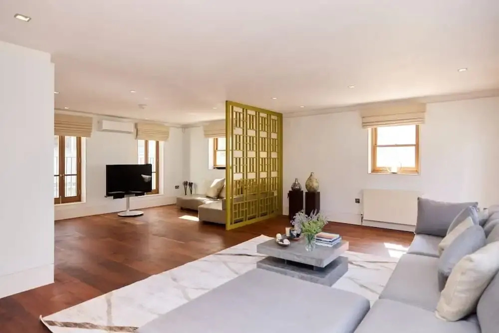 The Radnor Mews Residence Stylish 3bdr Mews House