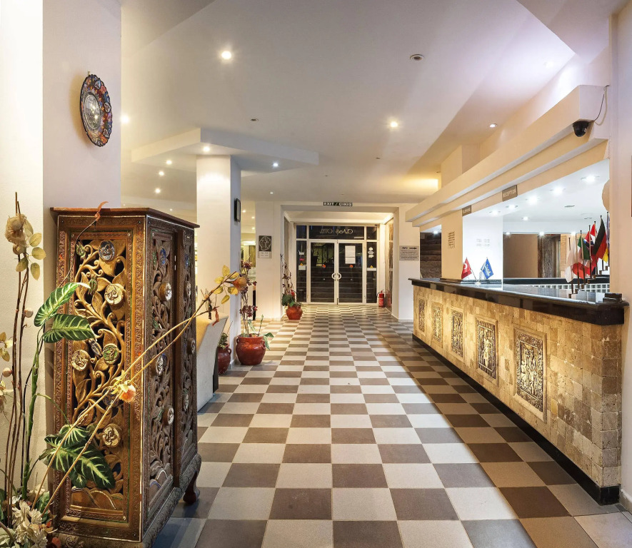 Temple Class Hotel