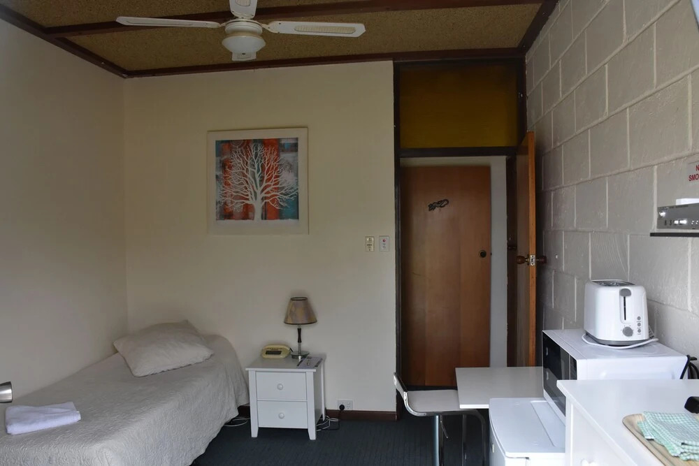 Mount Barker Valley Views Motel & Chalets, Western Australia