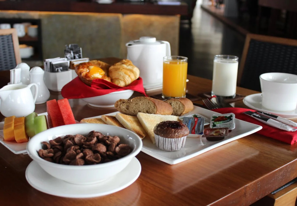 TS SUITES Seminyak Bali