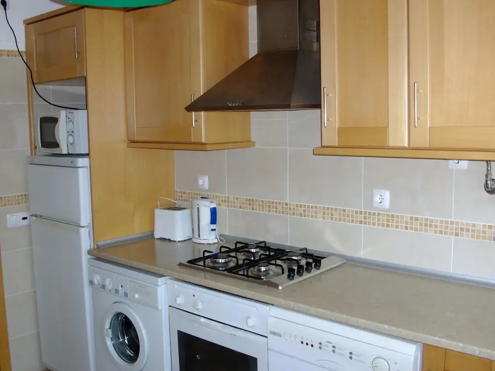 Iconic Apartment with 2 bedrooms & full kitchen 2 Apts by RedAwning