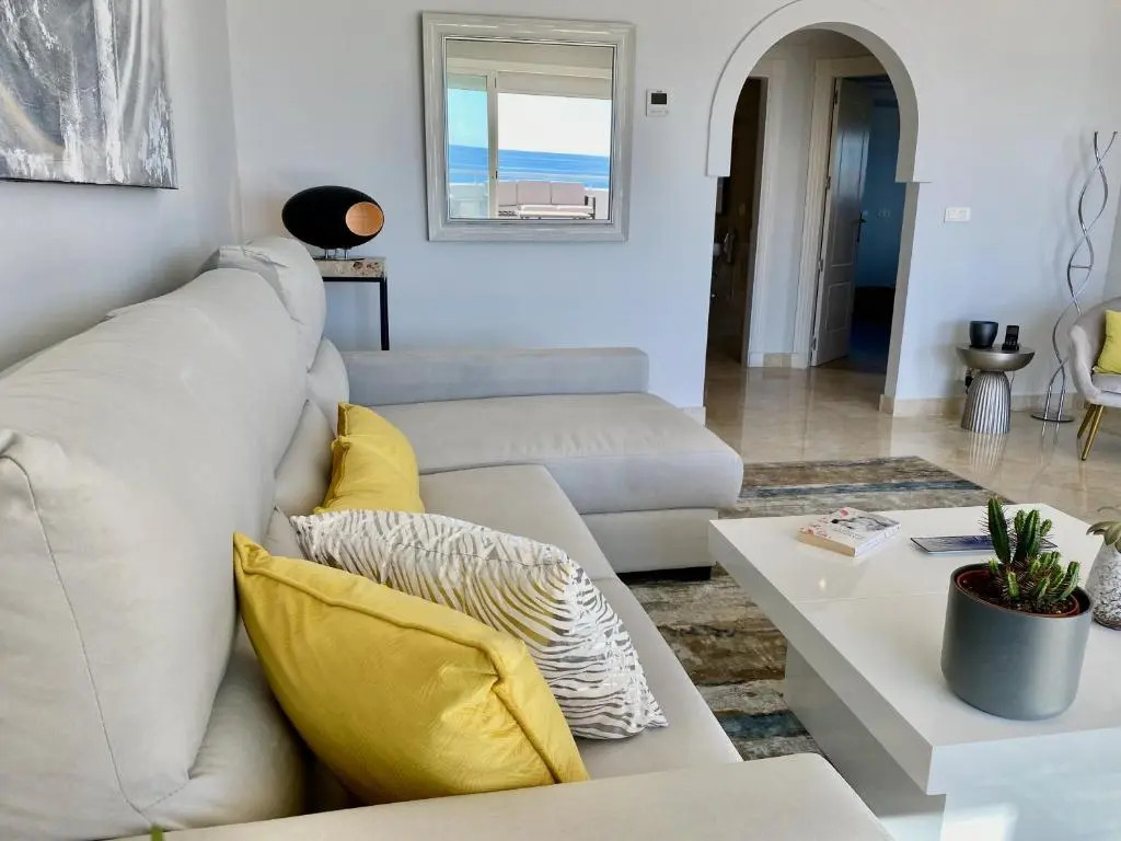 E18 Primera línea playa - Espectacular dúplex, vistas únicas- Estepona
