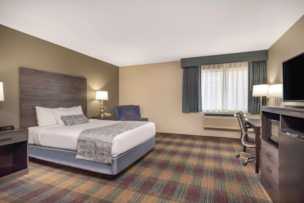 Baymont Inn Baldwin