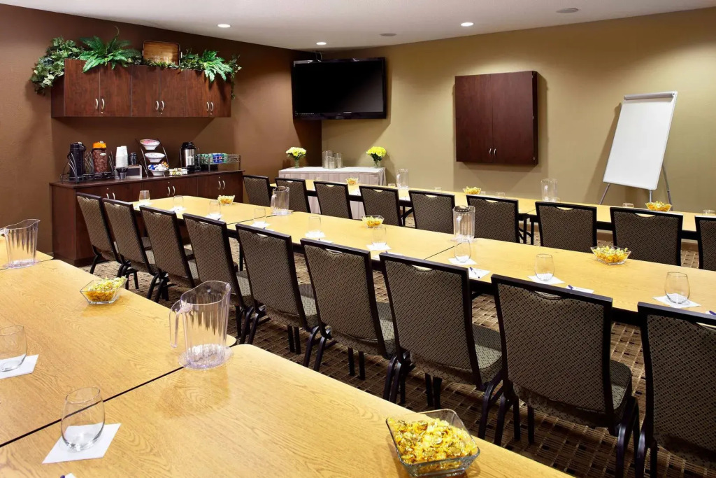 Microtel Inn & Suites by Wyndham St Clairsville - Wheeling