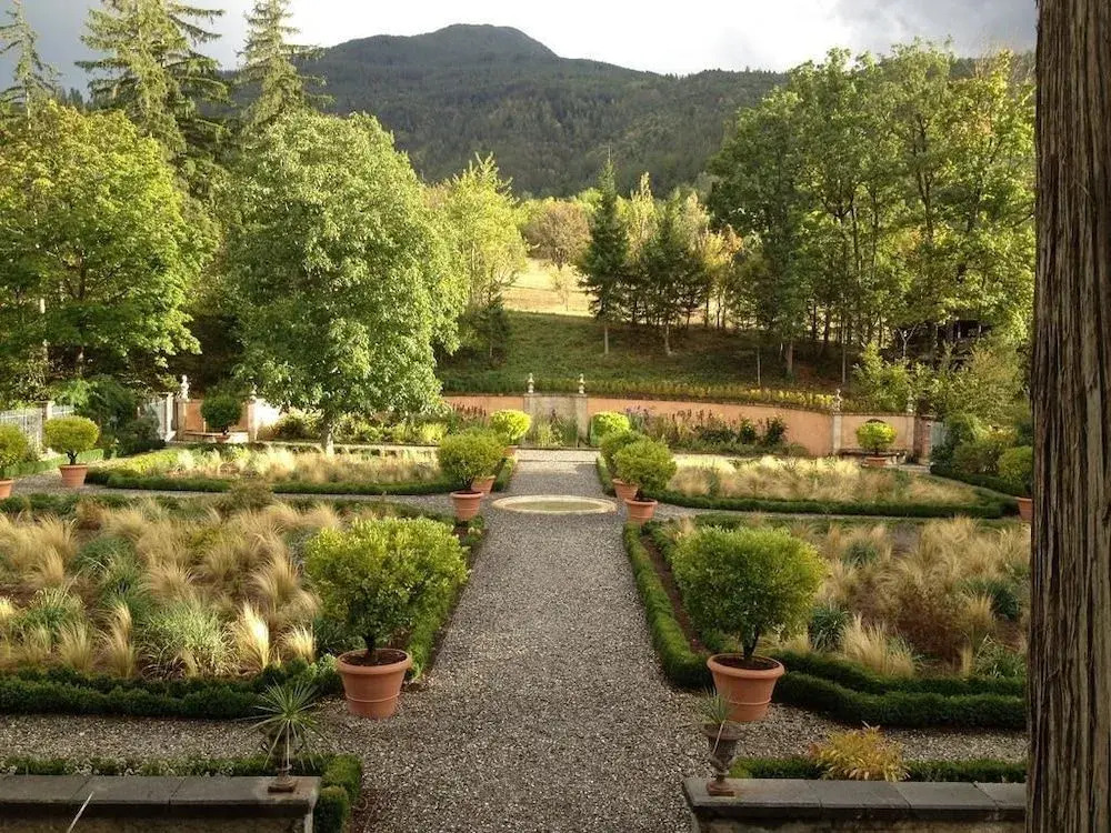 Chateau De Picomtal