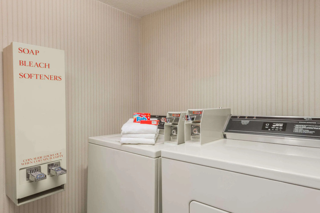 Days Inn by Wyndham Yadkinville