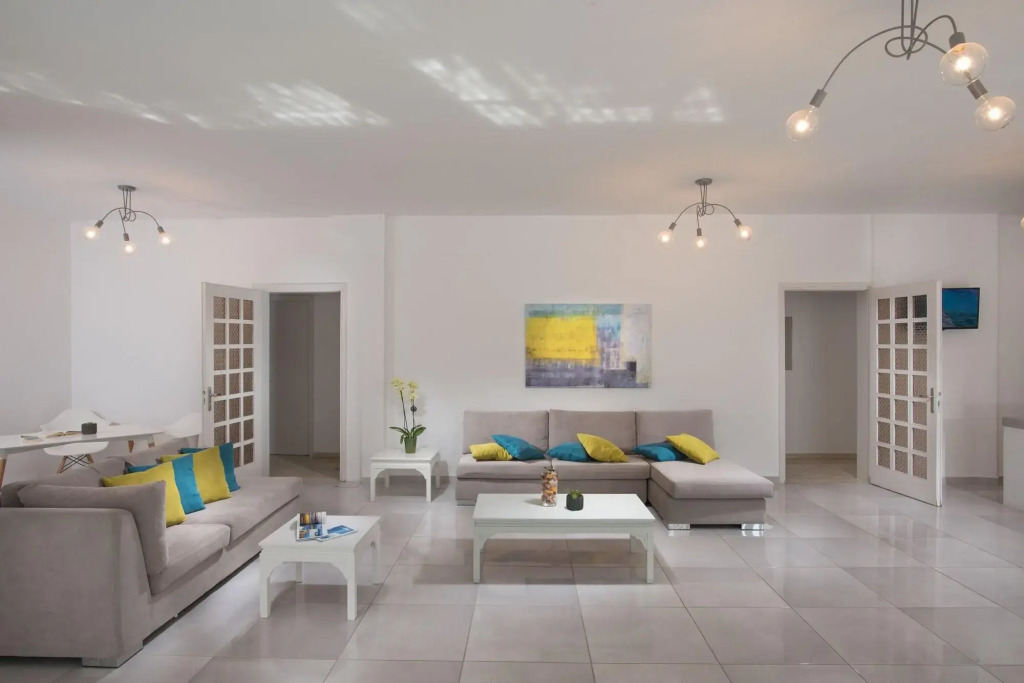 Milos Inn