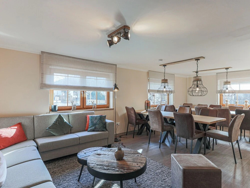 Luxurious Chalet Near Ski Lift in Hopfgarten