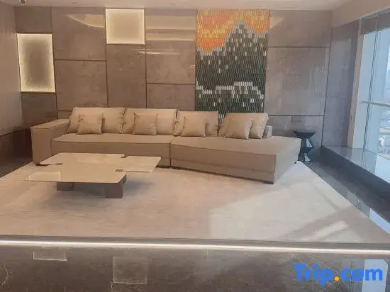 Yulanting Hotel (Zhengzhou East High-speed Railway Station Yulin Square)