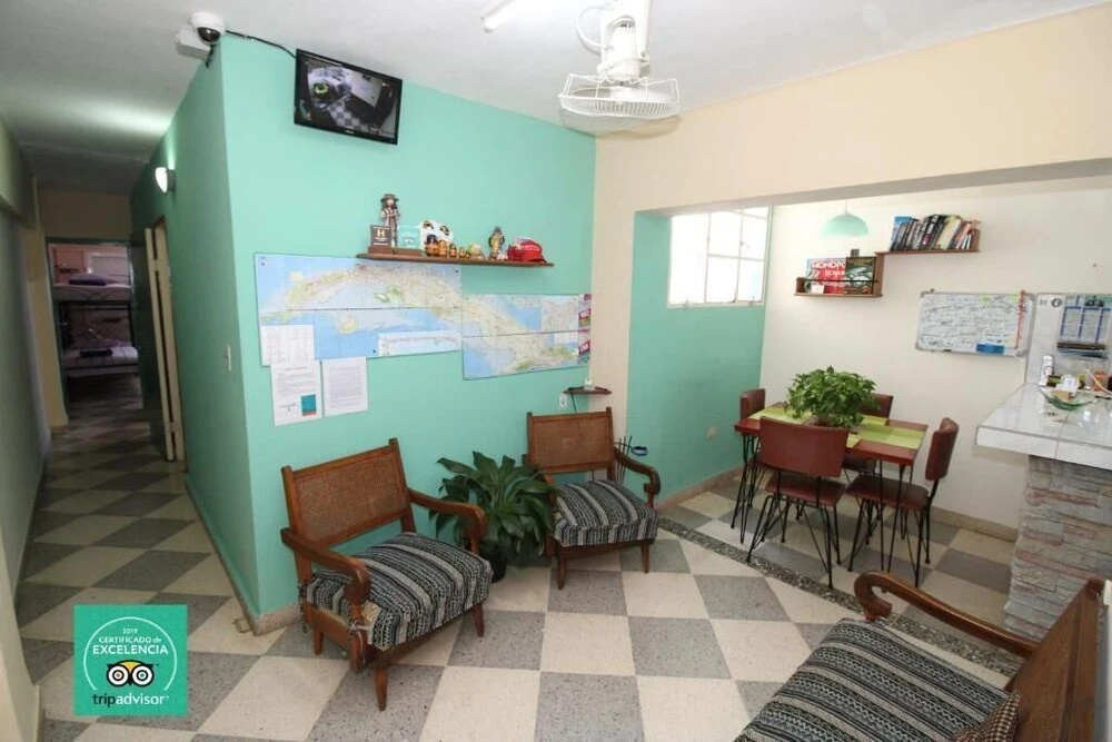 Enzo's Backpackers
