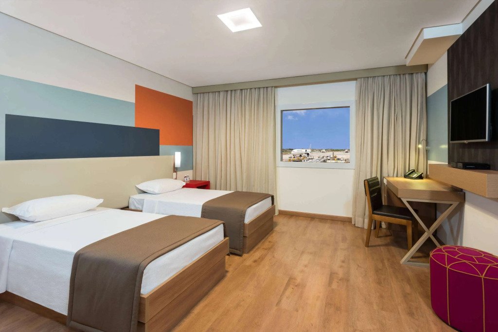 TRYP BY WYNDHAM São Paulo Airport - Hotel de Transito Terminal 3 INTERNACIONAL - Lado Ar - Área restrita á passageiros já embarcados e sem bagagens para despachar - Transit Hotel, only carry-on