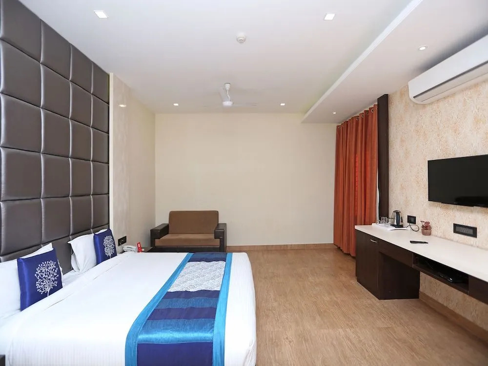 CAPITAL O 10292 Niharika Guest House