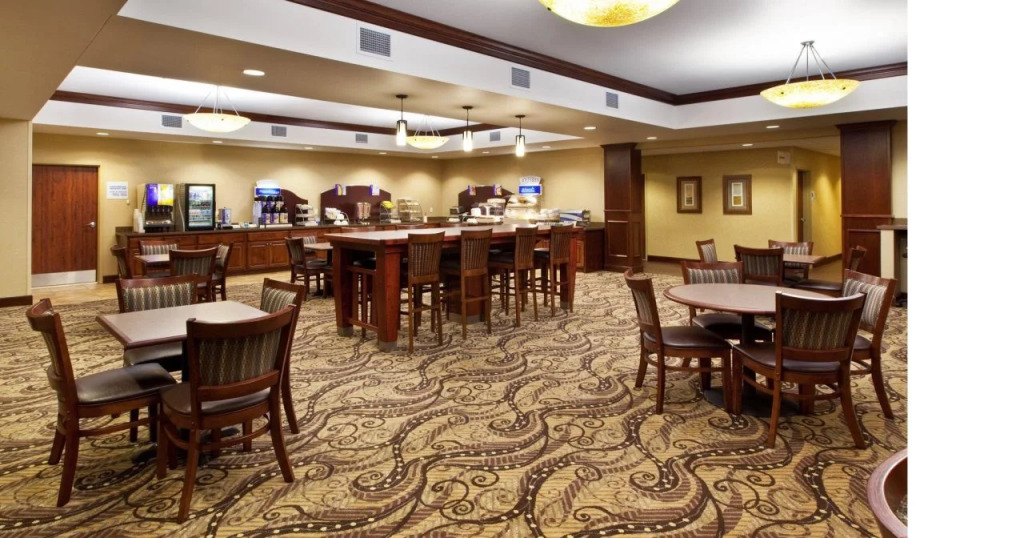 Holiday Inn Express & Suites Sioux Falls Southwest by IHG