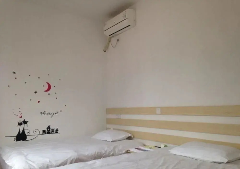 Xiangyue College Hotel