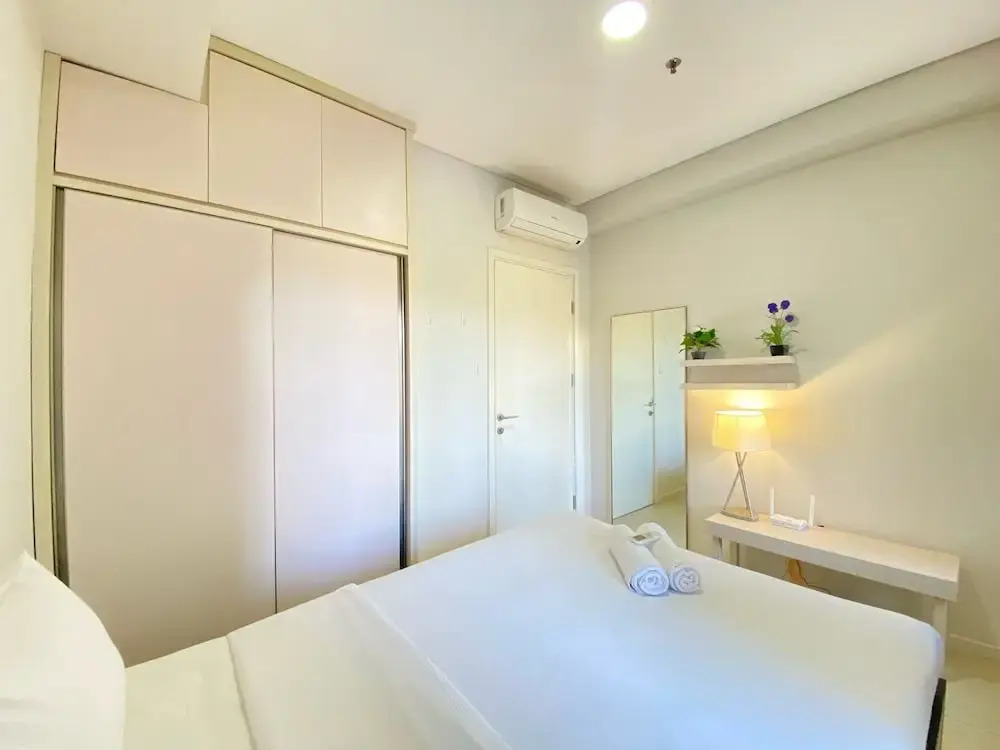 Classic Executive 1Br Apartment At Parahyangan Residence