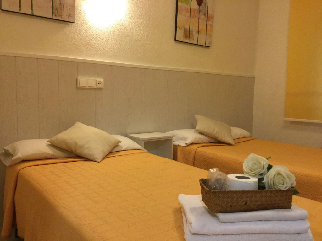 Hostal Albero by gaiarooms