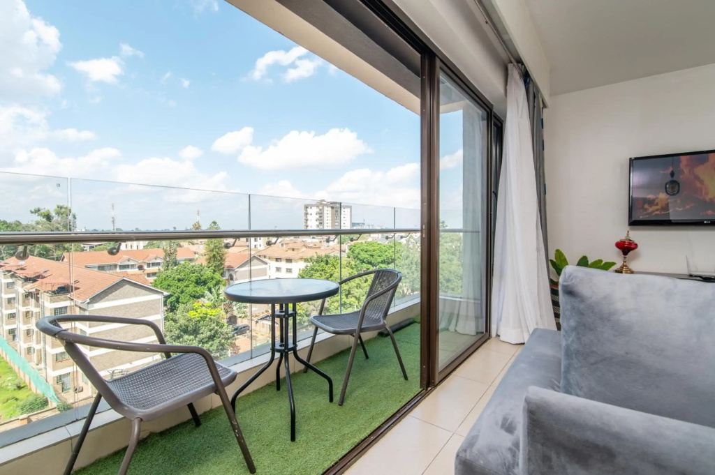 ASTORIA 1BDR with a gym&pool with views
