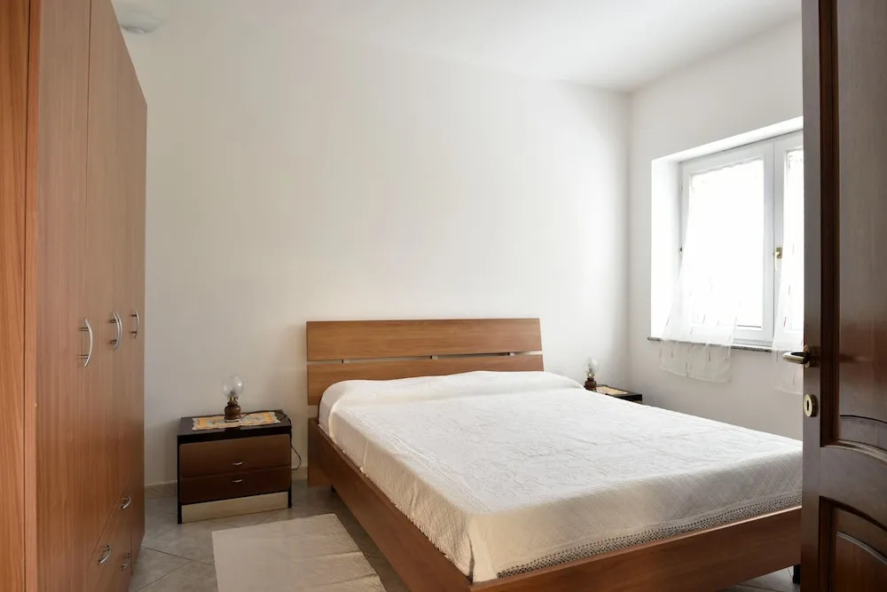 House With Garden and Barbecue 1 km From the Sea, 2 Bedrooms