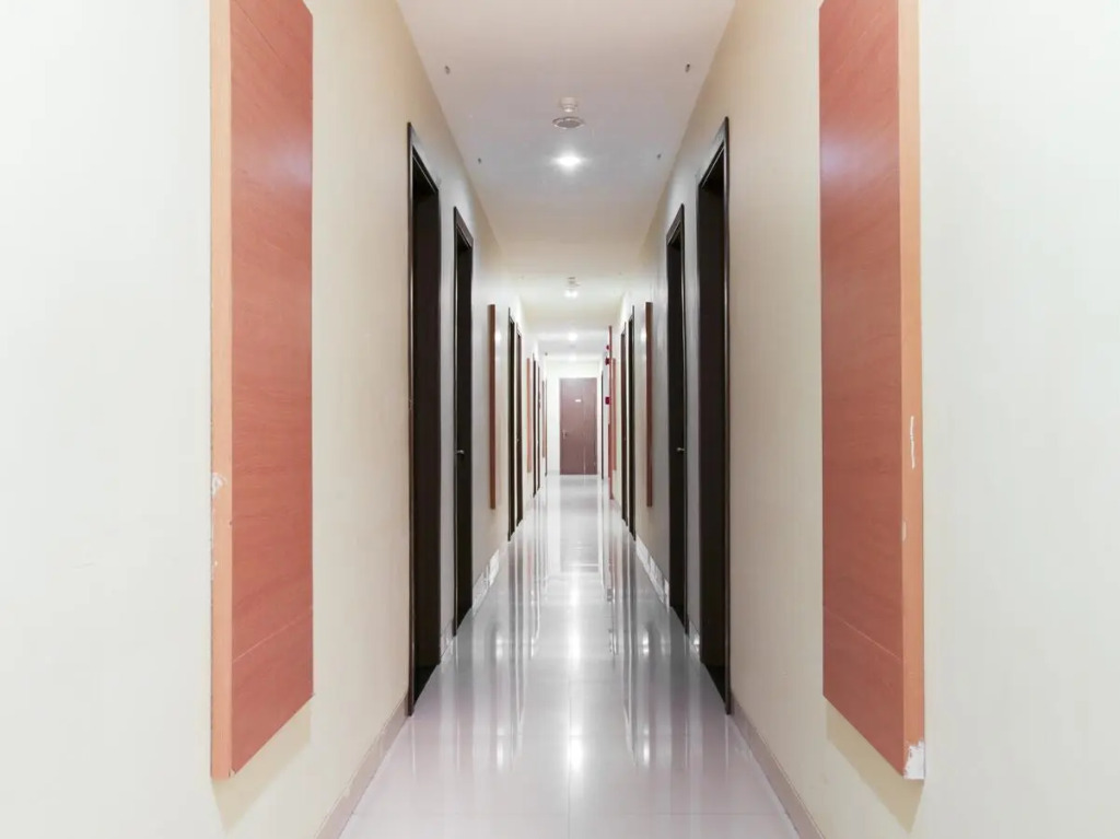 Capital O 454 Raising Hotel