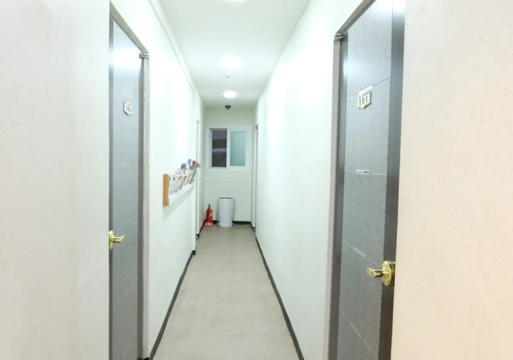 D mini hotel