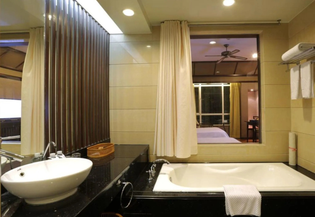 Hua Xia Pearl Hotel
