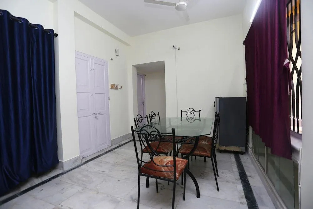 Oyo 28019 Surya Guest House