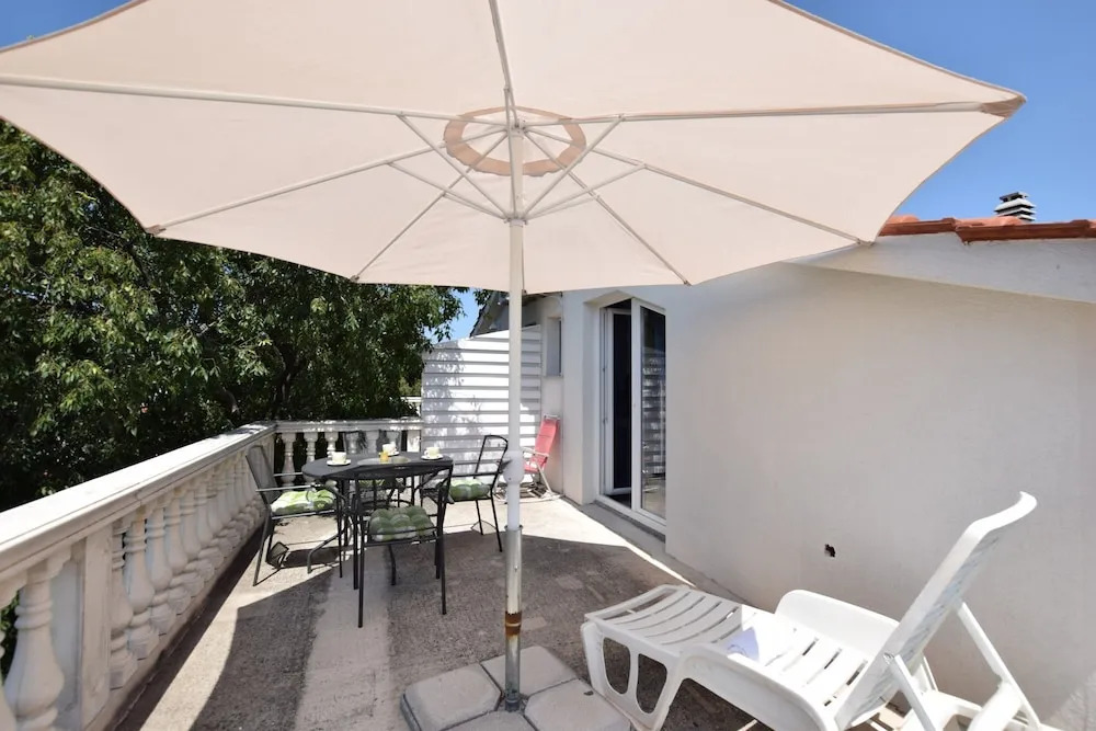 Apartments Snjezana