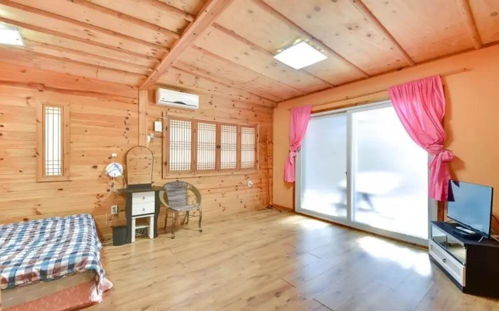 Yecheon Mulmalgeun Sangol Pension