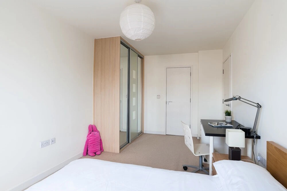 Fantastic 2BR Flat in East London