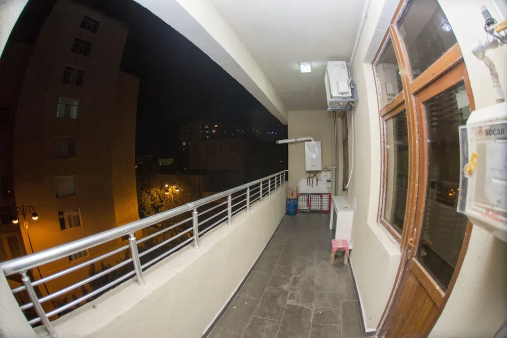 Bakuvi Tourist Apartment B008