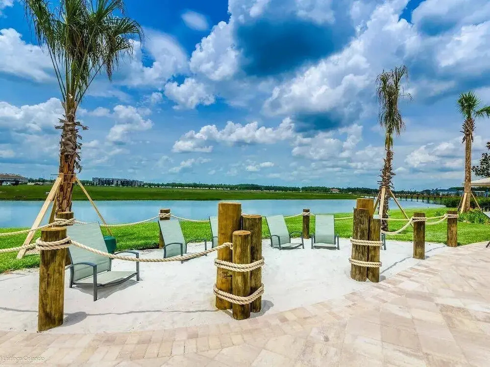 Cozy Retreat Near Disney: Apartment With Amenities
