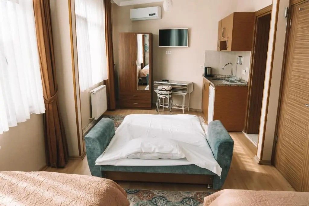 Green Life Apart Hotel