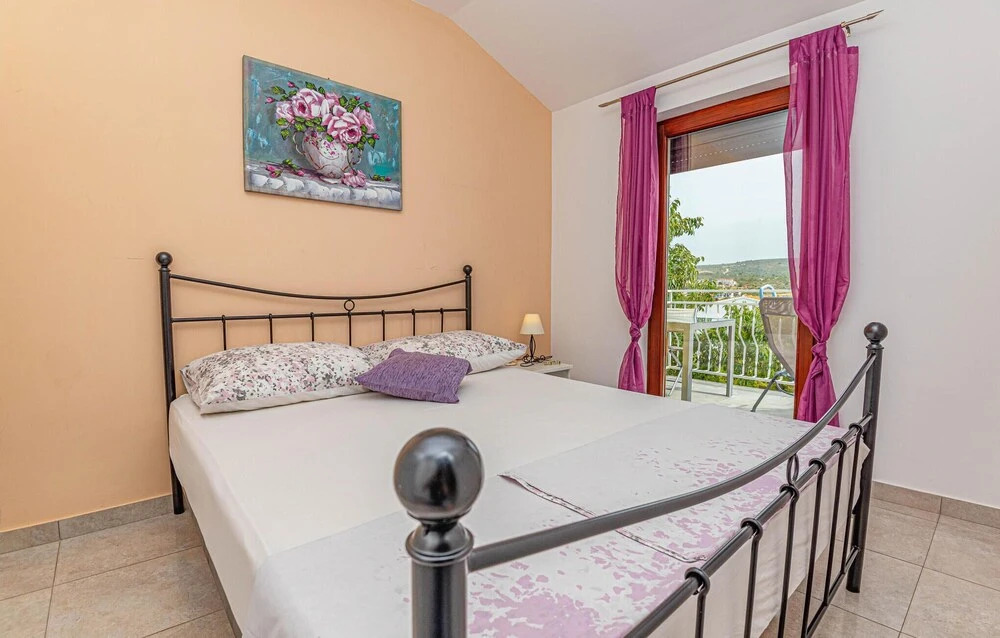 Beautiful Apartment in Rogoznica With Wifi and 1 Bedrooms