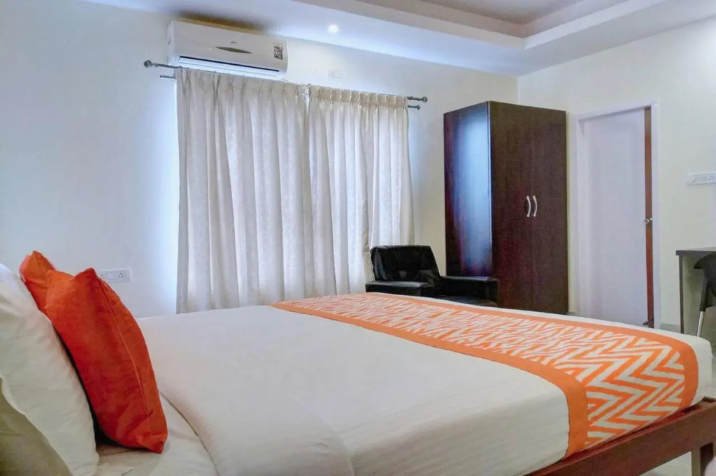 Via Shreyas Inn