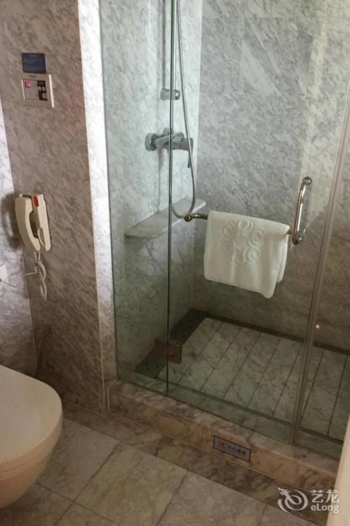 Lizi Hotel