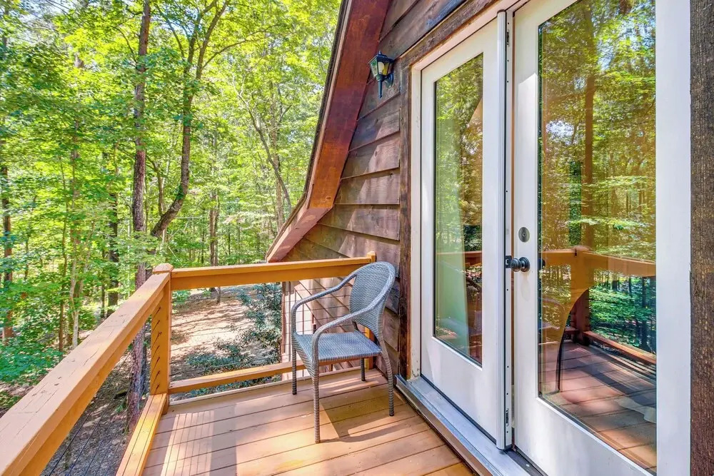 North Georgia Cabin w/ Hot Tub & Community Perks